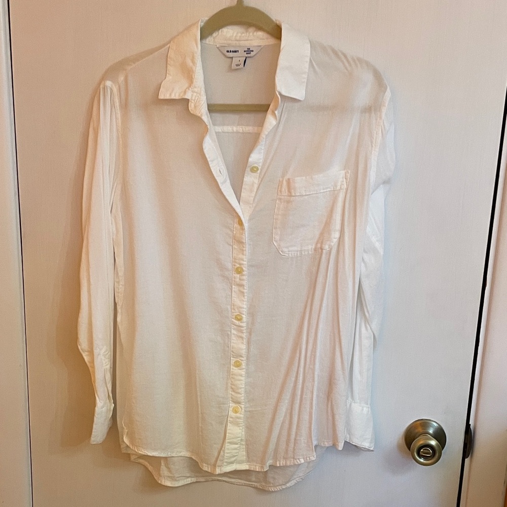 Old Navy Cream Long-Sleeve Shirt